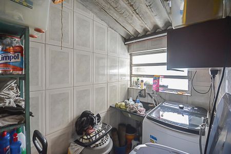 Casa à venda com 172m², 3 quartos e 2 vagas Casa à venda com 172m², 3 quartos e 2 vagasÁrea de Serviço