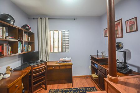 Casa à venda com 172m², 3 quartos e 2 vagas Casa à venda com 172m², 3 quartos e 2 vagasEscritório