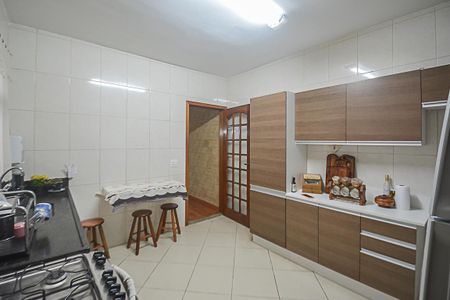 Casa à venda com 172m², 3 quartos e 2 vagas Casa à venda com 172m², 3 quartos e 2 vagasCozinha