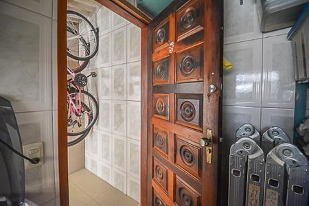 Casa à venda com 172m², 3 quartos e 2 vagas Casa à venda com 172m², 3 quartos e 2 vagasÁrea de Serviço