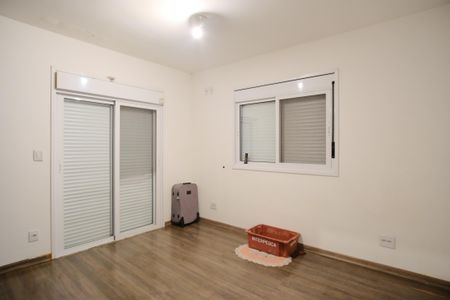 Casa à venda com 175m², 4 quartos e 2 vagasSuíte 3