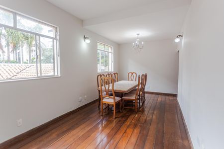Sala de apartamento para alugar com 3 quartos, 80m² em São Pedro, Belo Horizonte