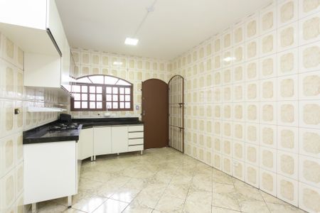 Casa à venda com 200m², 3 quartos e 5 vagasCozinha 