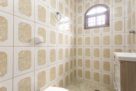 Casa à venda com 200m², 3 quartos e 5 vagasBanheiro 2