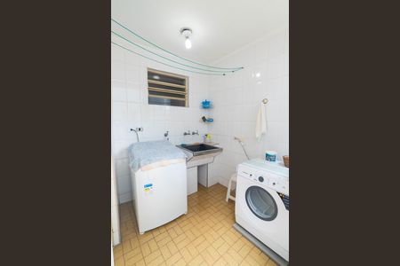 Casa à venda com 280m², 3 quartos e 2 vagasLavanderia