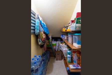 Casa à venda com 280m², 3 quartos e 2 vagasDespensa