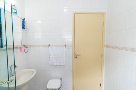 Casa à venda com 280m², 3 quartos e 2 vagasBanheiro Social