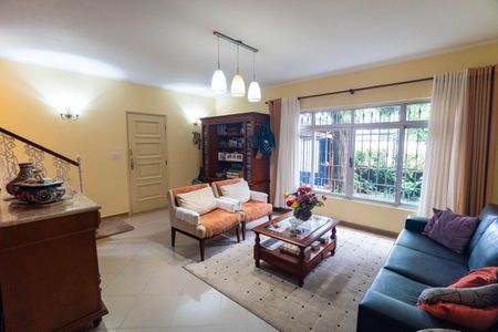 Casa à venda com 280m², 3 quartos e 2 vagasSala