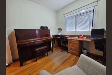 Apartamento à venda com 220m², 4 quartos e 4 vagasSuite 1