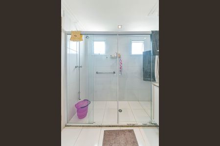 Apartamento à venda com 220m², 4 quartos e 4 vagasBanheiro da Suíte 1