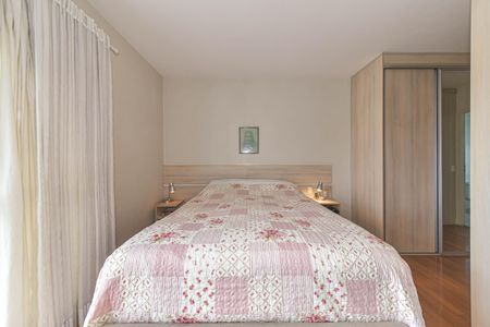 Apartamento à venda com 220m², 4 quartos e 4 vagasSuíte 1