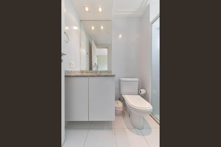 Apartamento à venda com 220m², 4 quartos e 4 vagasBanheiro da Suíte 2