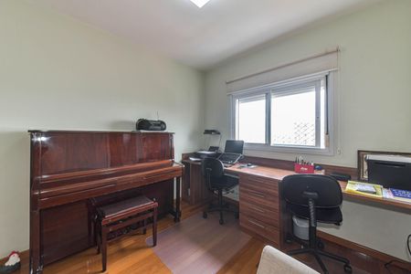 Apartamento à venda com 220m², 4 quartos e 4 vagasSuíte 4