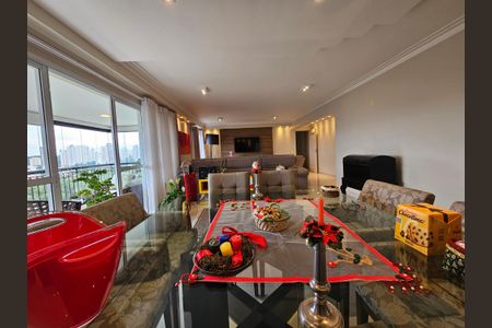 Apartamento à venda com 220m², 4 quartos e 4 vagasSala