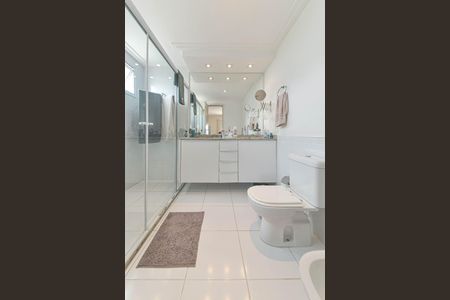 Apartamento à venda com 220m², 4 quartos e 4 vagasBanheiro da Suíte 1