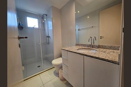 Apartamento à venda com 220m², 4 quartos e 4 vagasBanheiro da Suíte 3