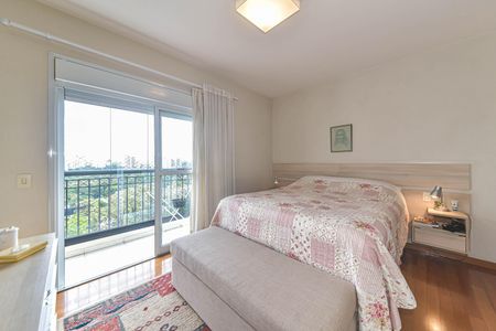 Apartamento à venda com 220m², 4 quartos e 4 vagasSuíte 1