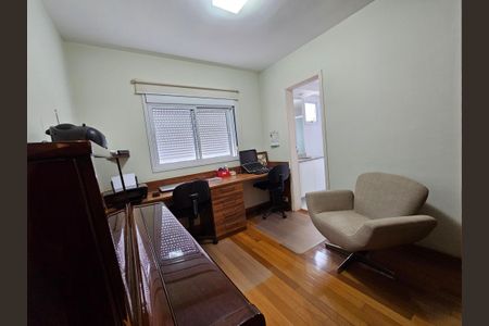 Apartamento à venda com 220m², 4 quartos e 4 vagasSuite 1