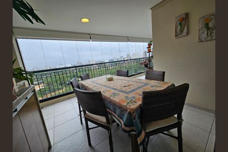 Apartamento à venda com 220m², 4 quartos e 4 vagasSacada