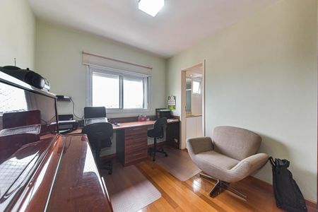 Apartamento à venda com 220m², 4 quartos e 4 vagasSuíte 4