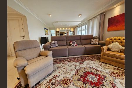 Apartamento à venda com 220m², 4 quartos e 4 vagasSala