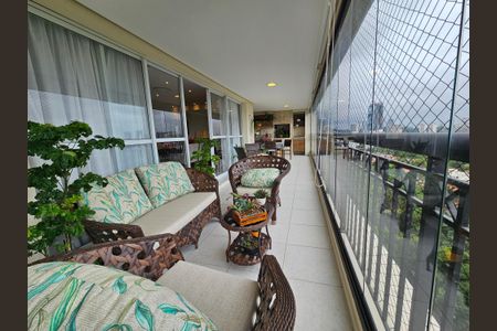 Apartamento à venda com 220m², 4 quartos e 4 vagasSacada