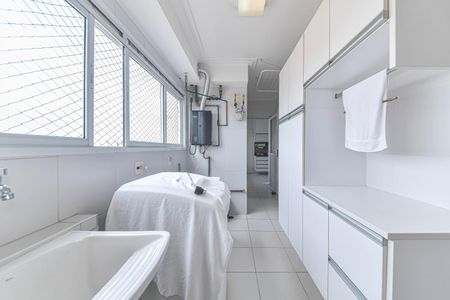 Apartamento à venda com 220m², 4 quartos e 4 vagasÁrea de Serviço