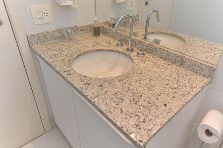 Apartamento à venda com 220m², 4 quartos e 4 vagasBanheiro da Suíte 4