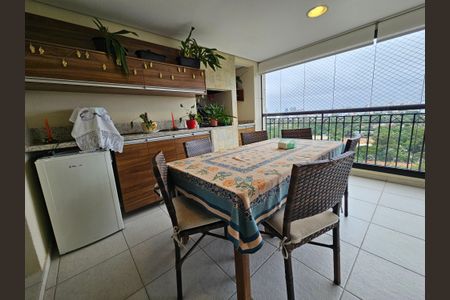 Apartamento à venda com 220m², 4 quartos e 4 vagasSacada