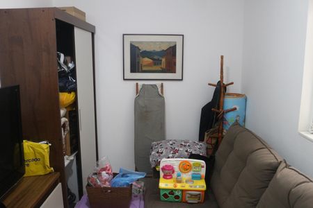 Casa à venda com 220m², 3 quartos e 2 vagasEscritório