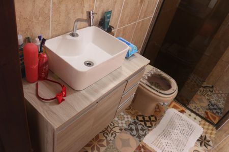 Casa à venda com 220m², 3 quartos e 2 vagasBanheiro da Suíte