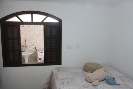 Casa à venda com 220m², 3 quartos e 2 vagasQuarto 2