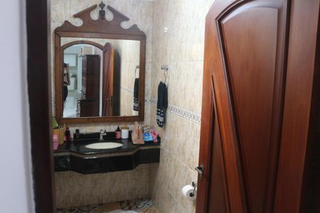 Casa à venda com 220m², 3 quartos e 2 vagasLavabo 2