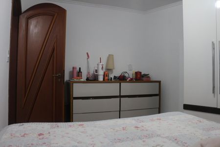 Casa à venda com 220m², 3 quartos e 2 vagasQuarto 2