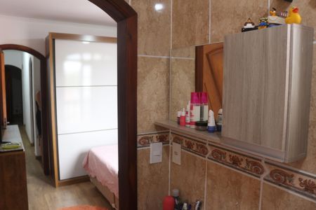 Casa à venda com 220m², 3 quartos e 2 vagasBanheiro da Suíte