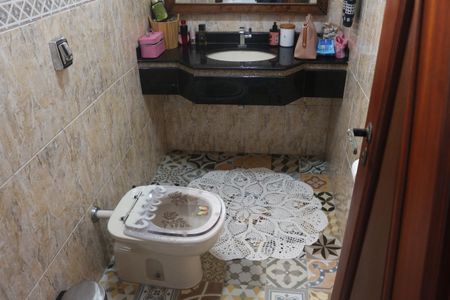 Casa à venda com 220m², 3 quartos e 2 vagasLavabo 2