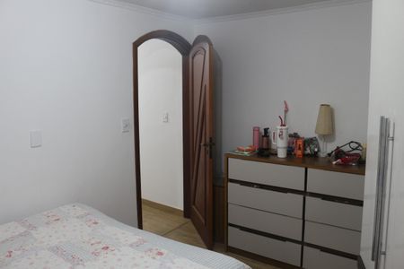 Casa à venda com 220m², 3 quartos e 2 vagasQuarto 2