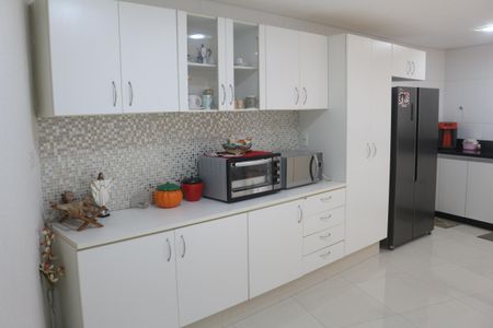 Casa à venda com 220m², 3 quartos e 2 vagasCozinha