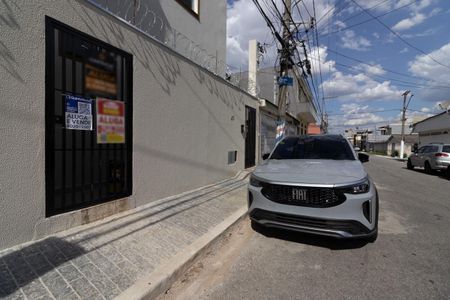 Apartamento para alugar com 40m², 2 quartos e sem vagaFachada e Plaquinha