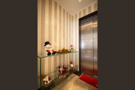 Apartamento à venda com 138m², 3 quartos e 2 vagasHall privativo 