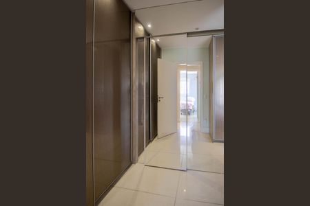 Apartamento à venda com 138m², 3 quartos e 2 vagasSuíte 1