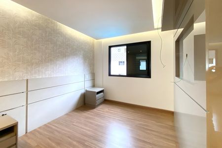 Apartamento para alugar com 102m², 3 quartos e 2 vagasSuite 1