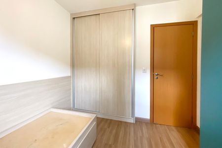 Apartamento para alugar com 102m², 3 quartos e 2 vagasQuarto 2