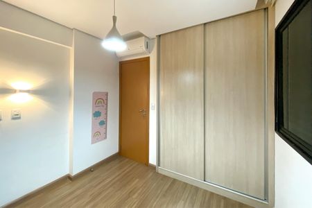 Apartamento para alugar com 102m², 3 quartos e 2 vagasQuarto 3