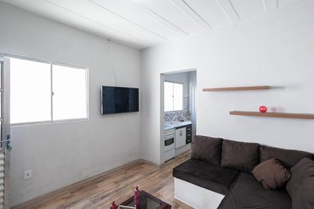 Sala de kitnet/studio para alugar com 1 quarto, 40m² em Castelo, Belo Horizonte