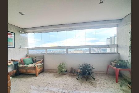 Apartamento para alugar com 3 quartos, 147m² em Buritis, Belo Horizonte