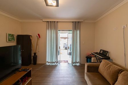 Casa à venda com 150m², 3 quartos e 4 vagasSala e Cozinha