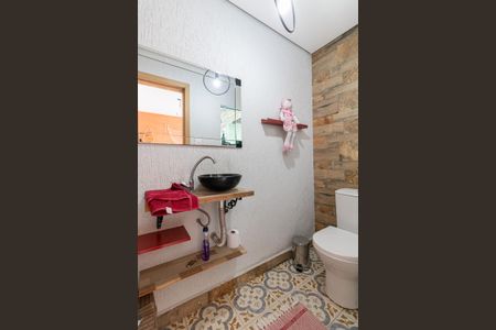 Casa à venda com 150m², 3 quartos e 4 vagasLavabo Externo 