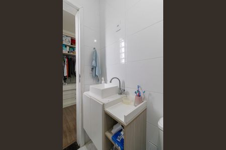 Casa à venda com 150m², 3 quartos e 4 vagasBanheiro Suíte 2