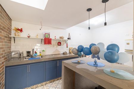 Casa à venda com 150m², 3 quartos e 4 vagasSala e Cozinha